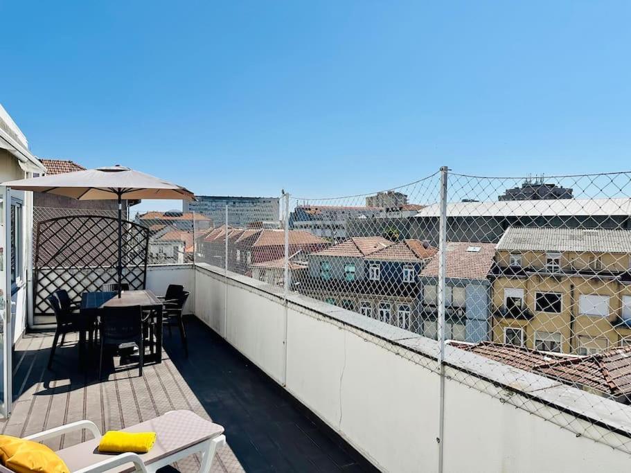Renovado Com Ac, 2 Wc Completos, Terraco E Garagem Daire Porto Dış mekan fotoğraf